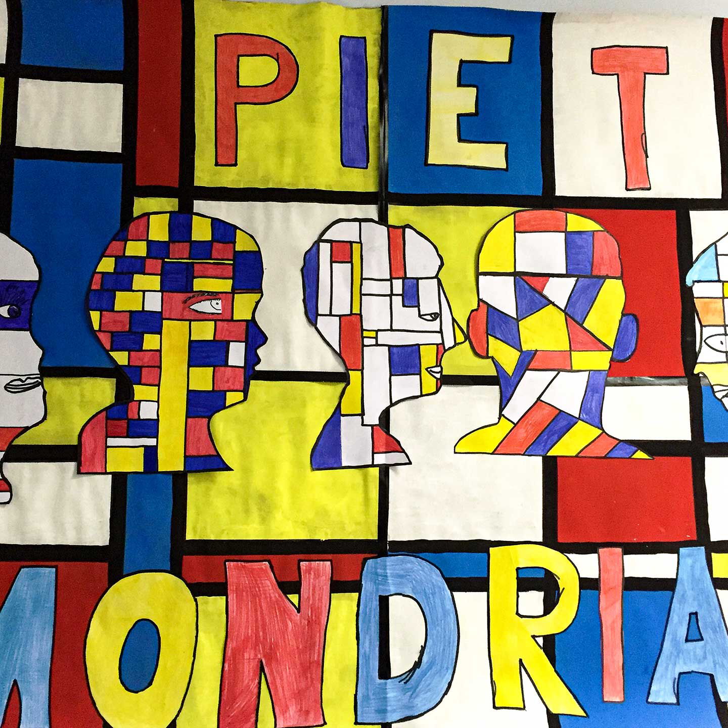 Ein Bild von Piet Mondrian mit bunten Farben, Formen und Gesichtern.